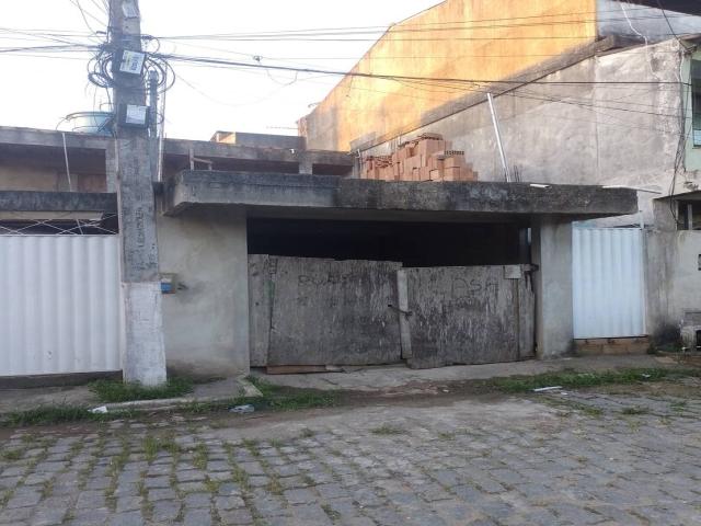 #33 - Casa para Venda em Macaé - RJ